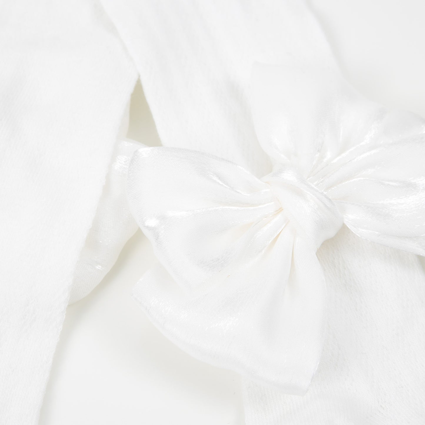 Strumpfhose Lochmuster große Satinschleife weiß