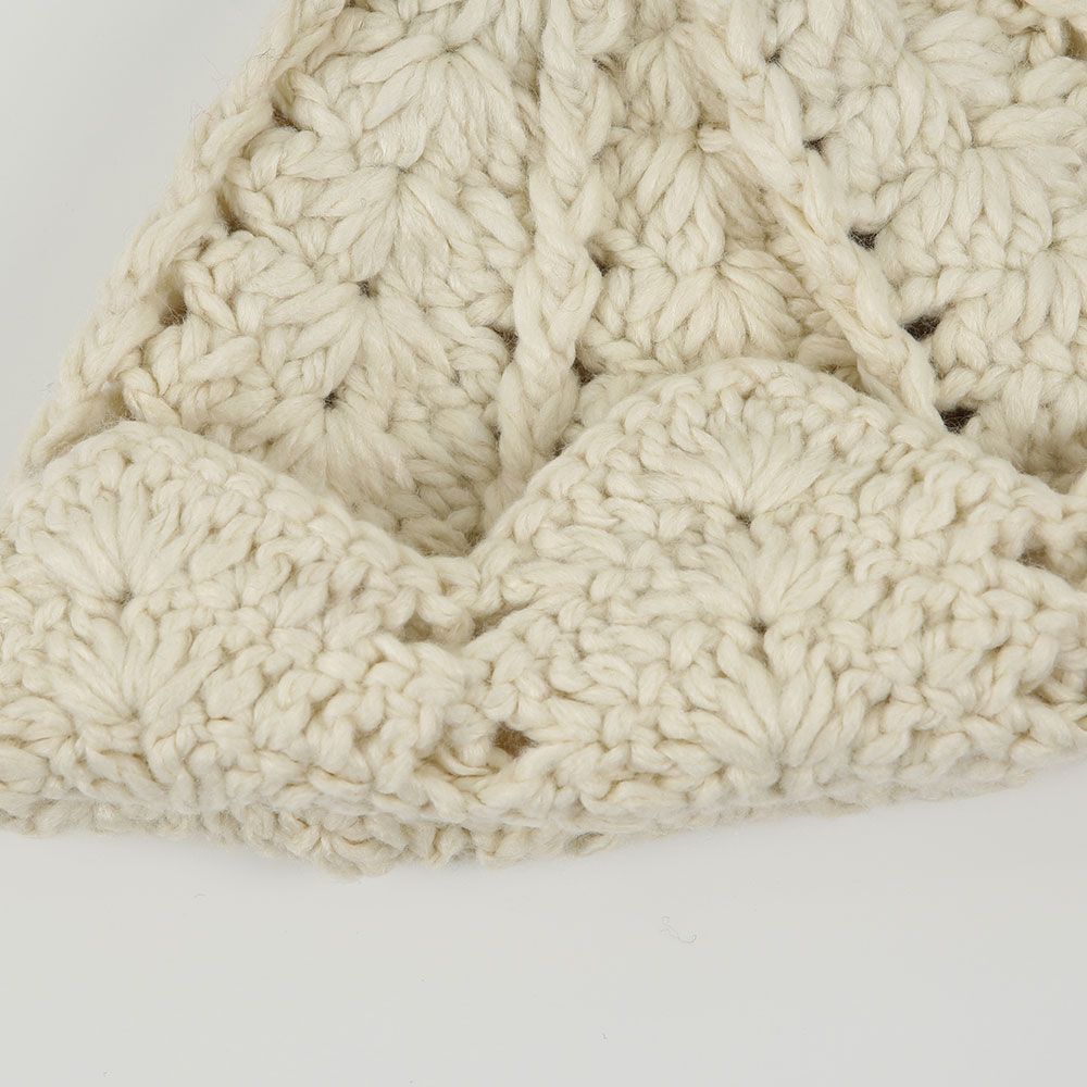 Strickmütze Blütenkrone beige