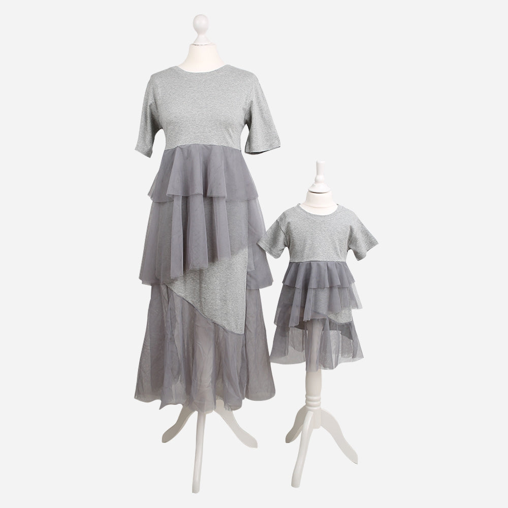 Kleid Tüll asymmetrisch grau Mama